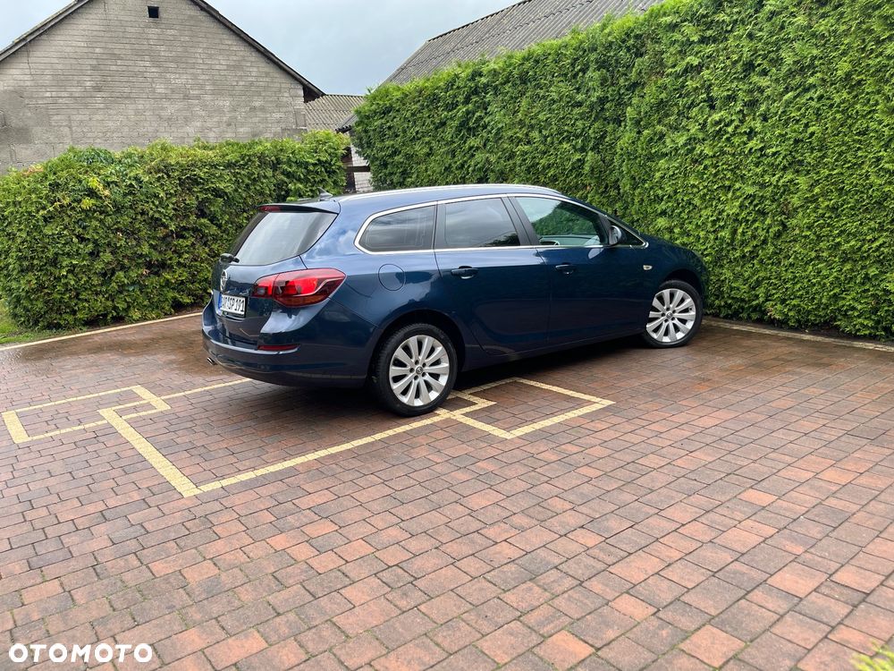 Opel Astra 1.4 T Enjoy S&S - 8