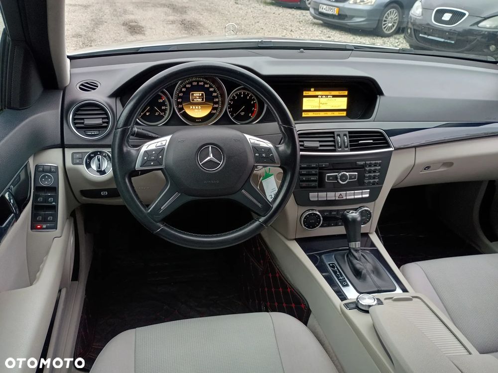 Mercedes-Benz Klasa C - 21
