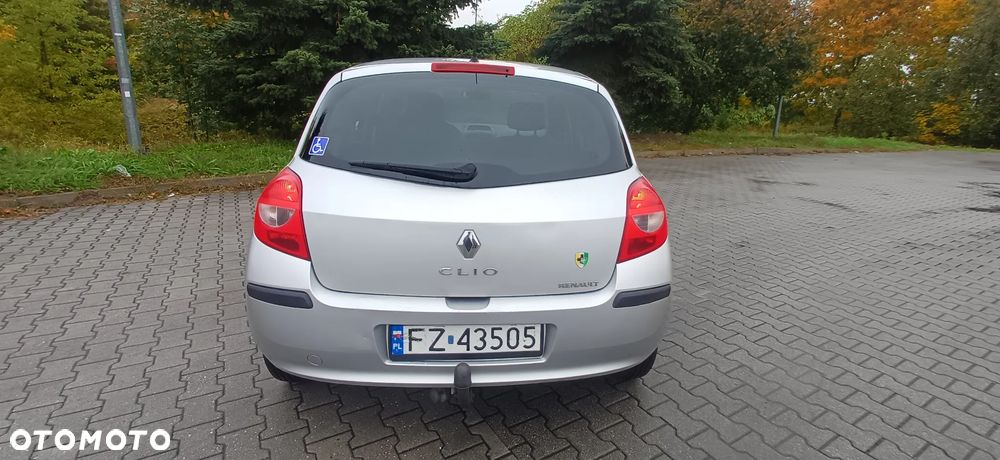 Renault Clio 1.2 16V Dynamique - 8