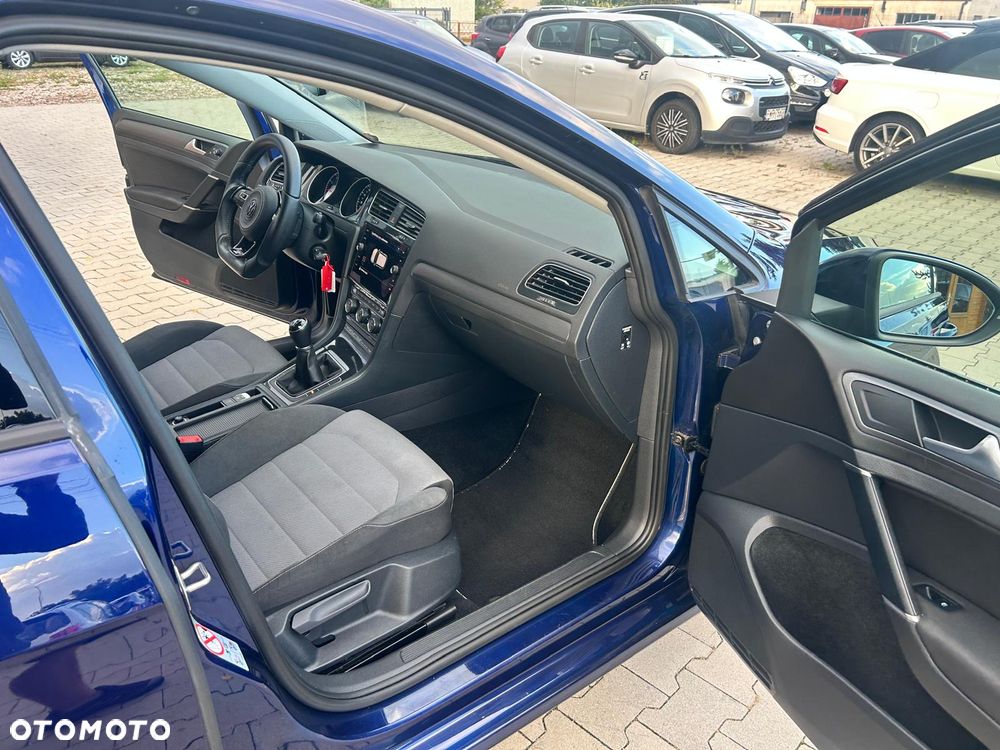 Volkswagen Golf 1.5 TSI BMT Trendline - 28