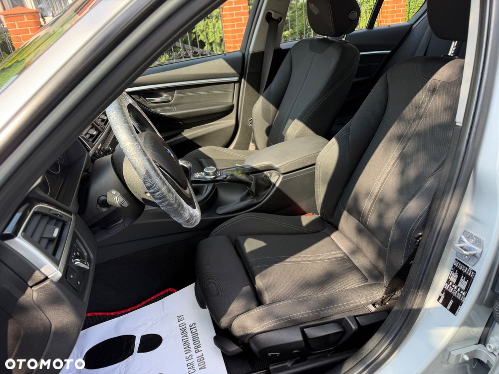 BMW Seria 3 318d Sport Line - 20