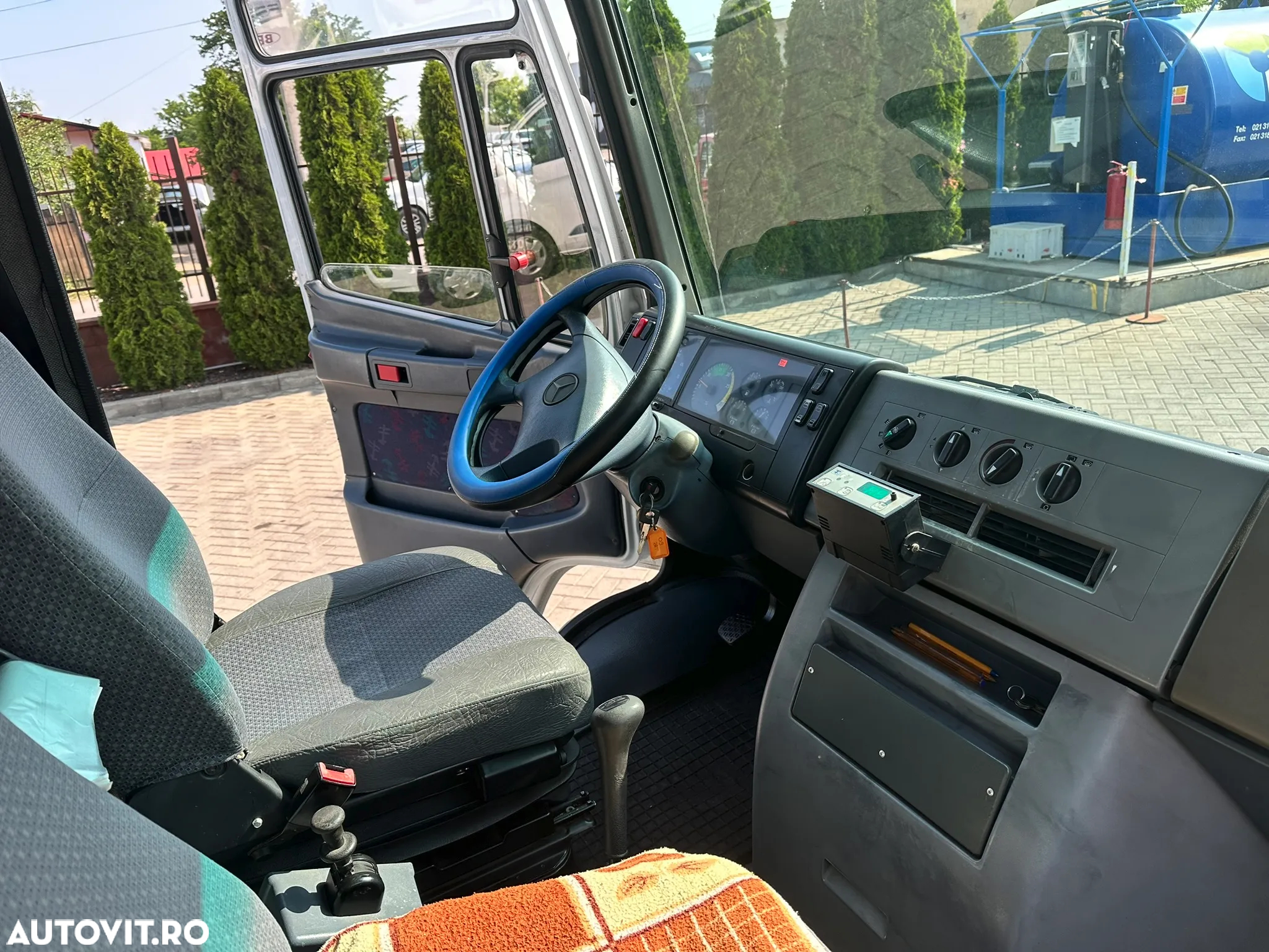 Mercedes-Benz VARIO 815D - 5