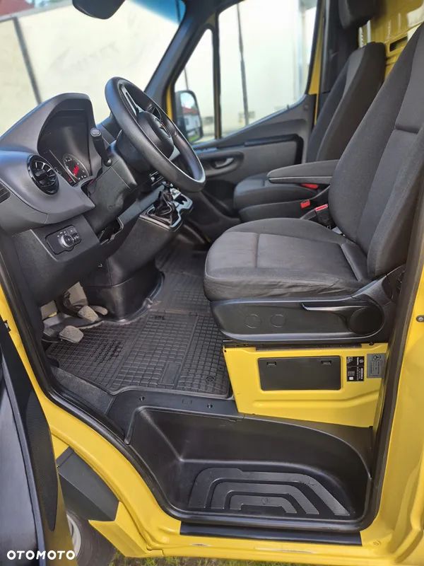 Mercedes-Benz Sprinter 514 - 13