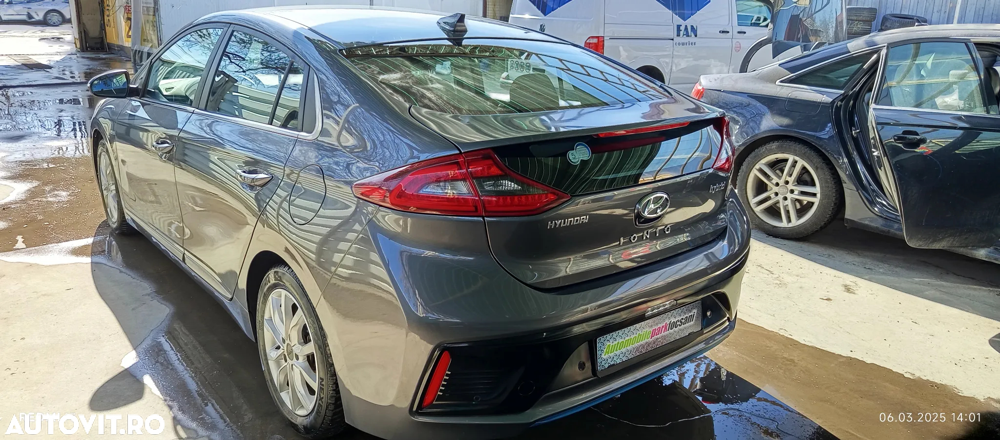 Hyundai IONIQ Hybrid 1.6 GDI Premium - 15