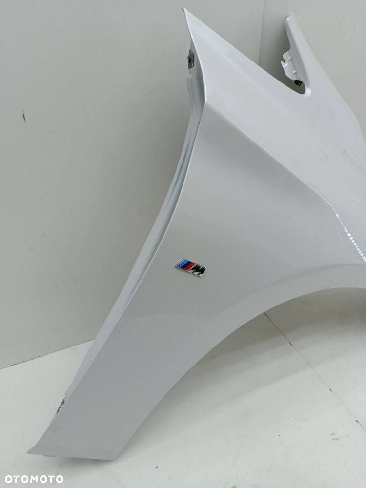 BMW 2 F46 PRAWY PRZEDNI BŁOTNIK A96 - 2
