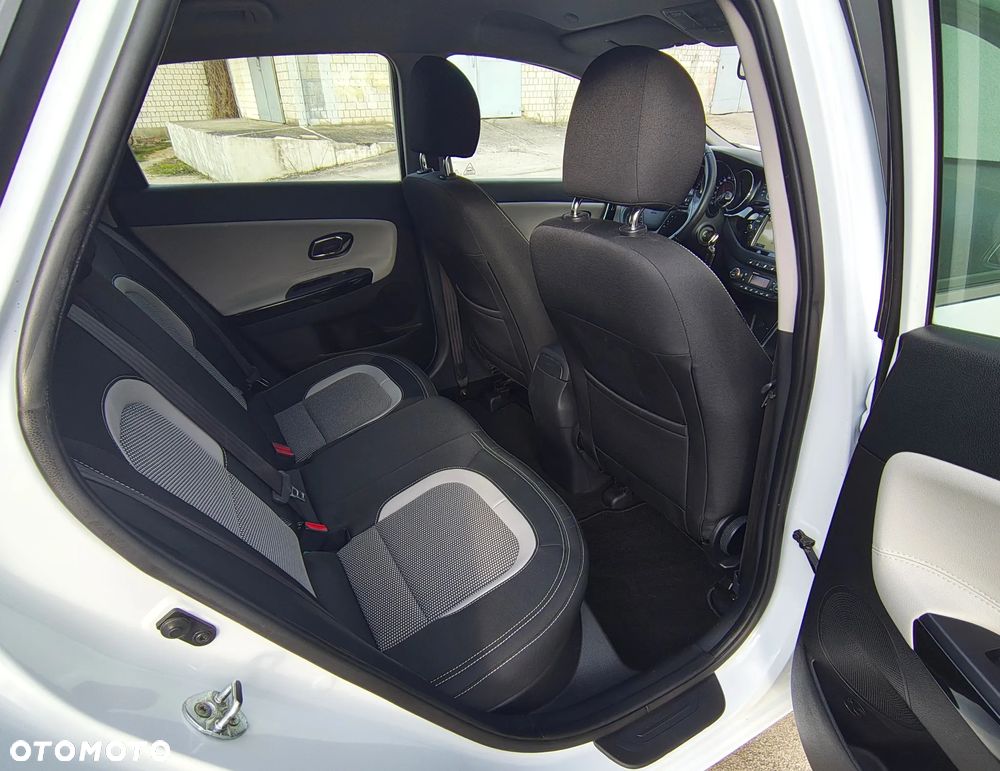 Kia Ceed 1.6 GDI Platinum Edition - 28