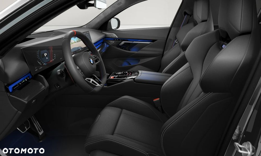 BMW M5 xDrive - 11