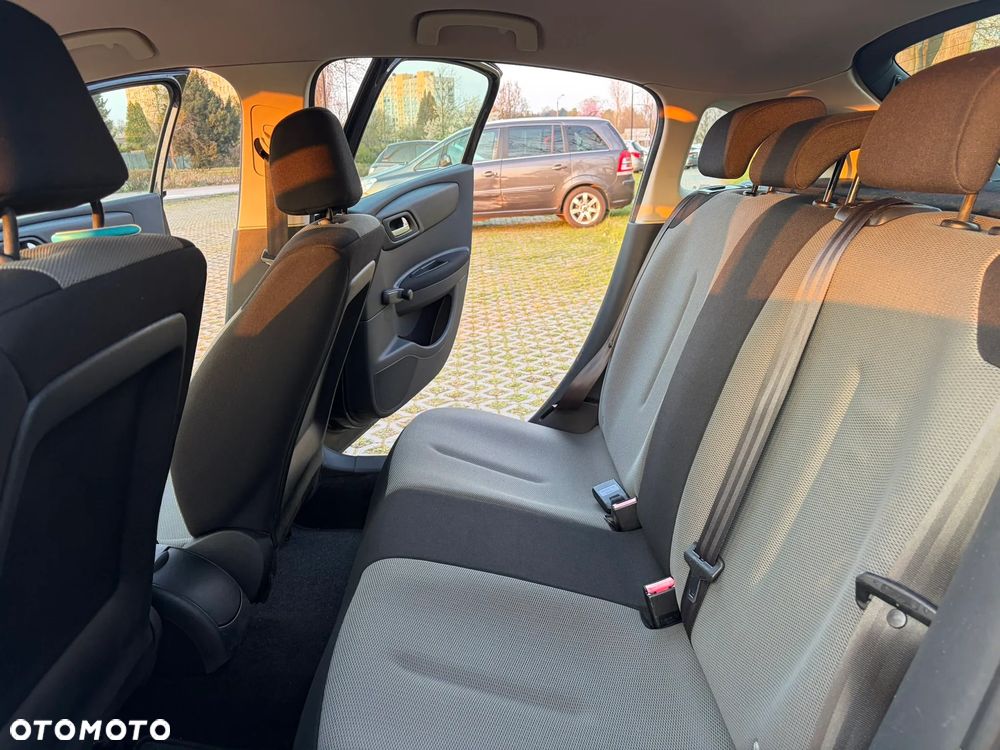 Citroën C4 1.4 16V Impress - 12