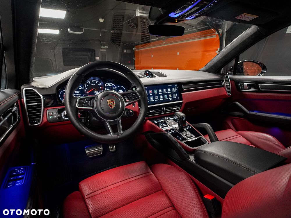 Porsche Cayenne - 27