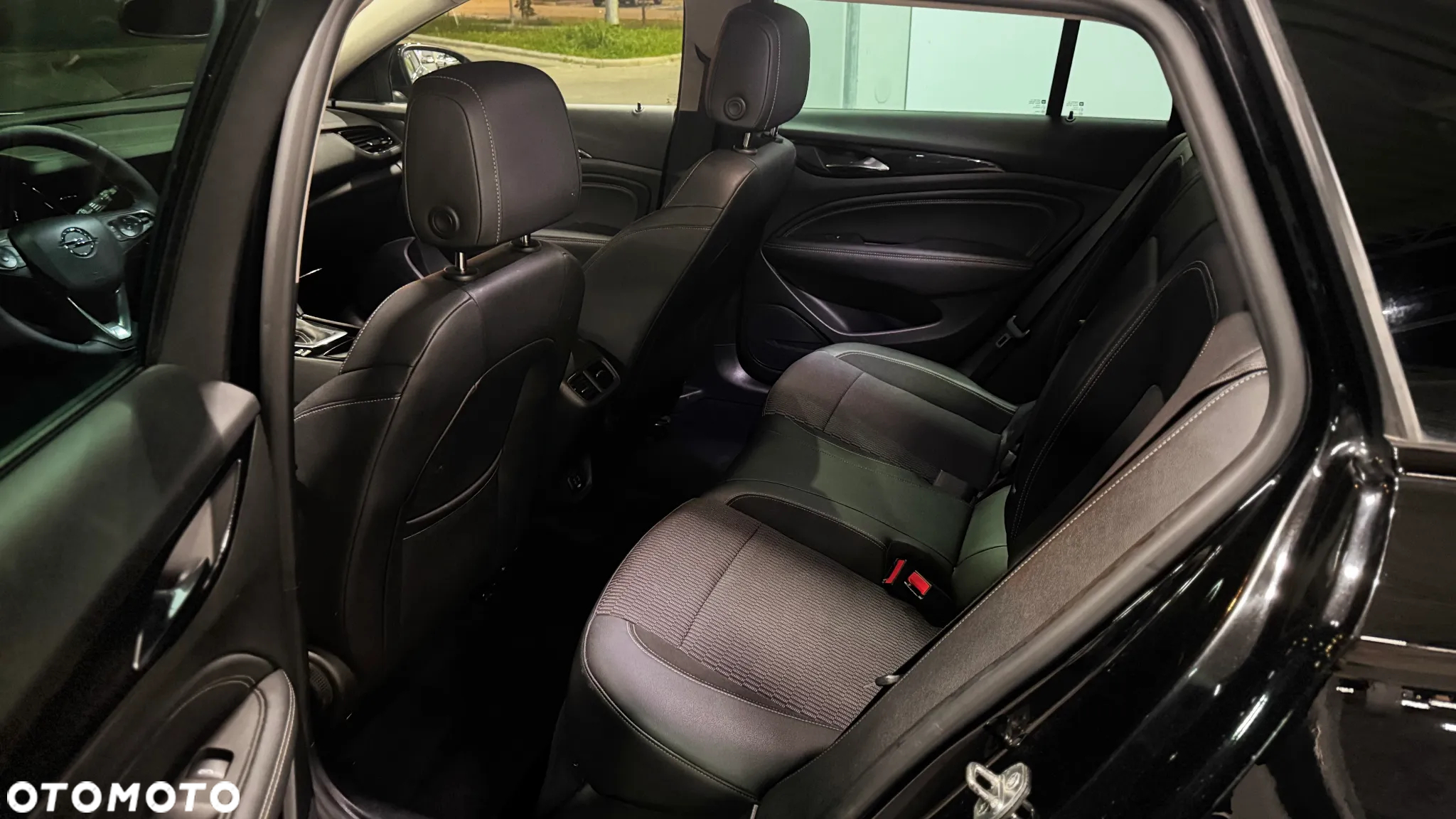 Opel Insignia - 30