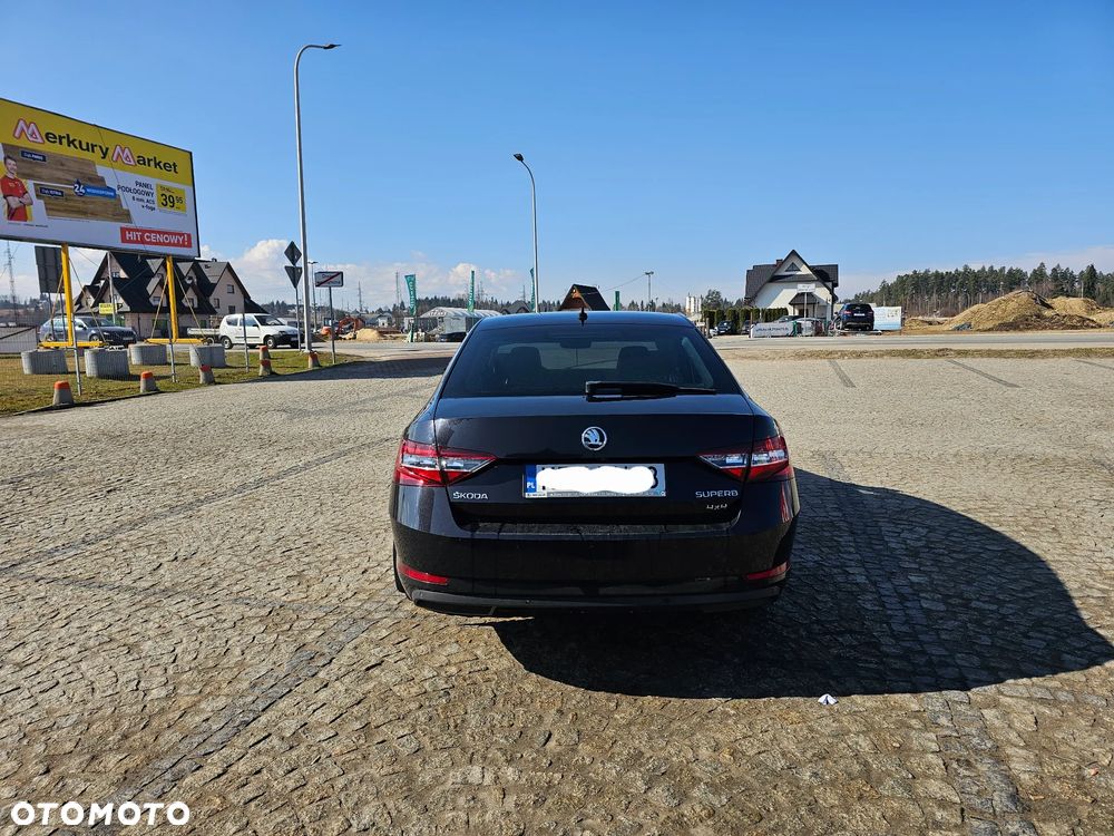 Skoda Superb 2.0 TDI 4x4 L&K DSG - 12