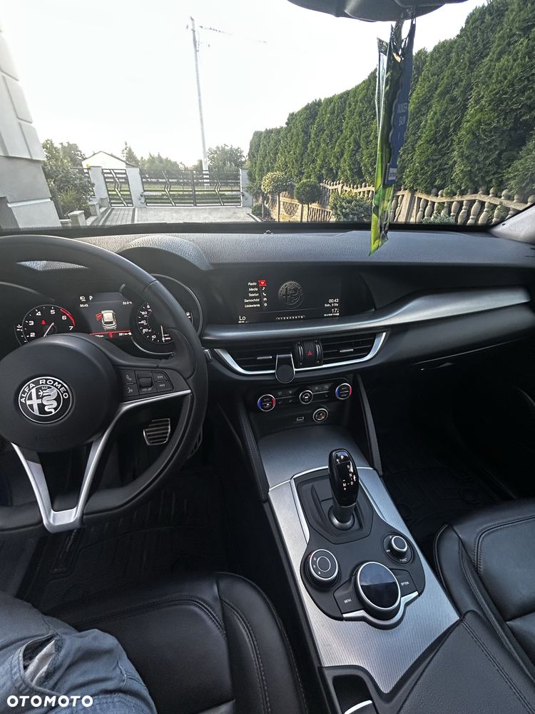 Alfa Romeo Stelvio - 7