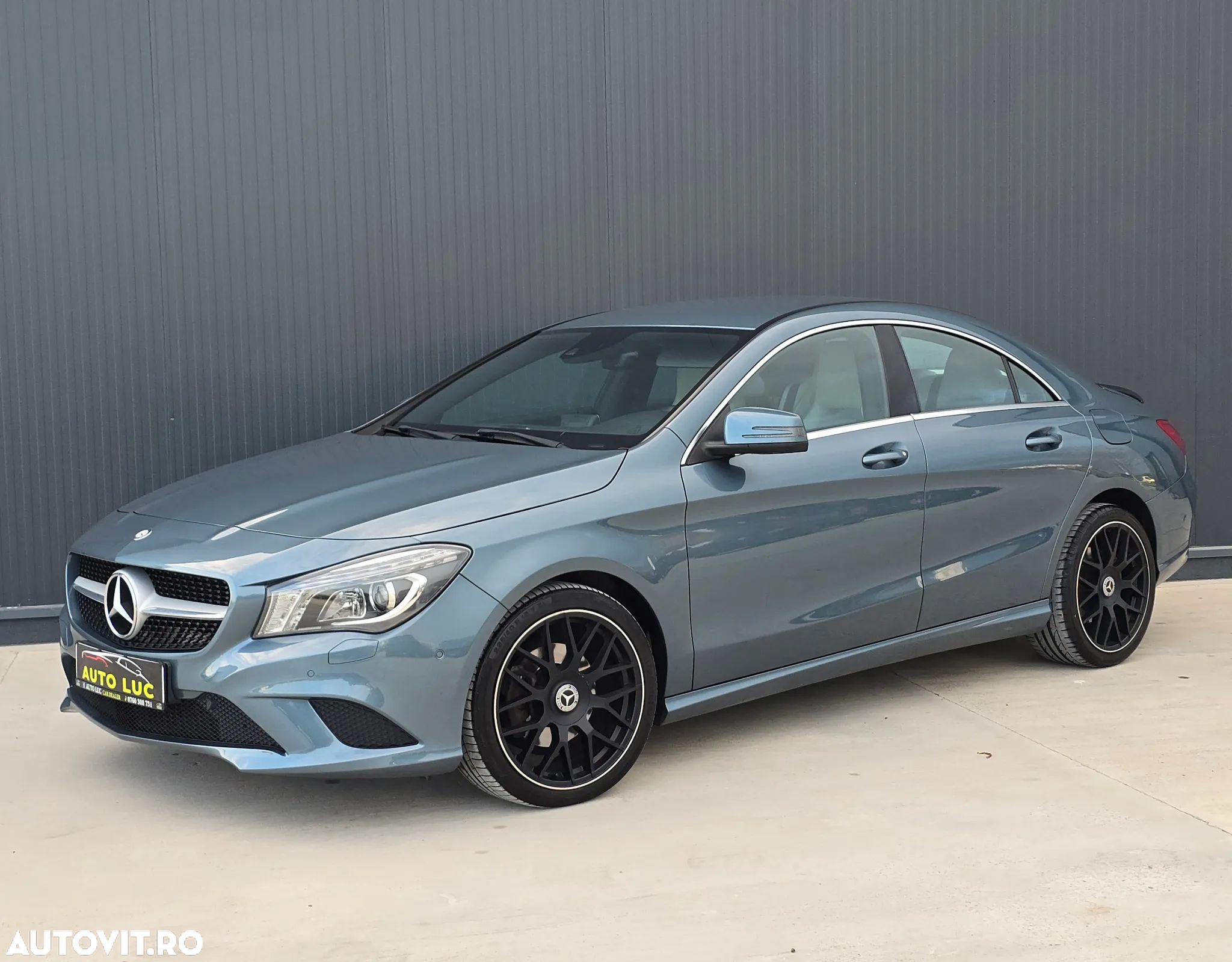 Mercedes-Benz CLA - 1