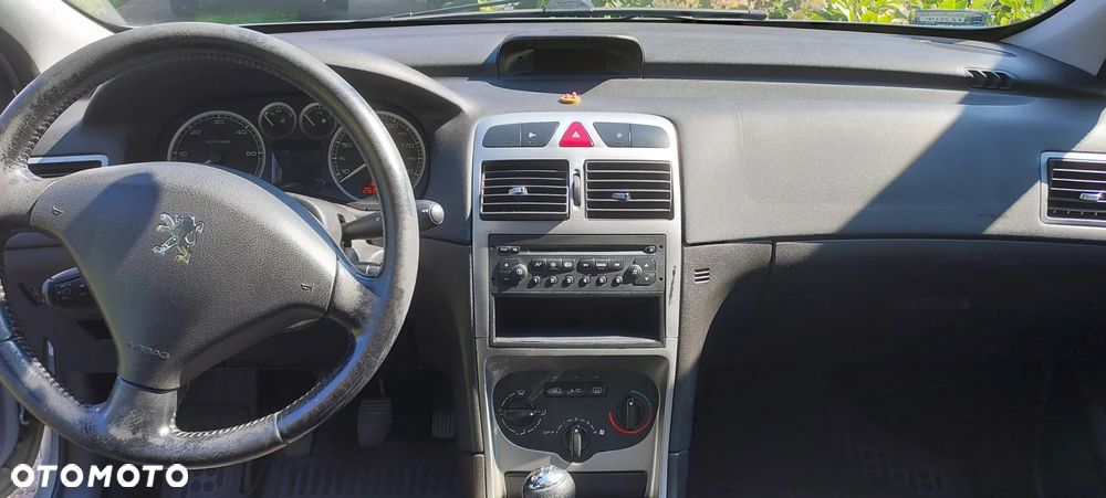 Peugeot 307 HDi 110 Premium - 4