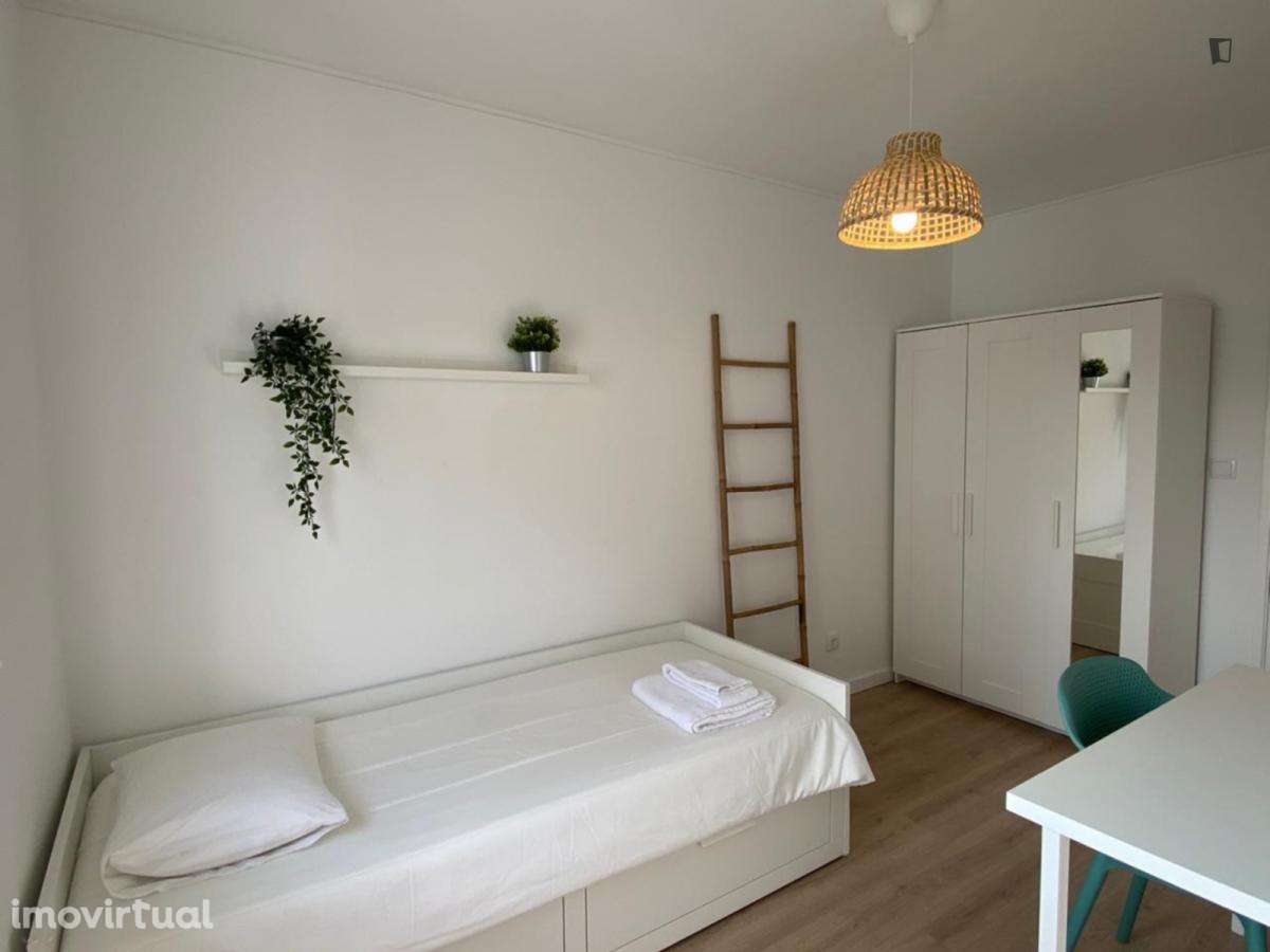 Quarto - localizado em Oeiras Lisbon - Grande imagem: 2/11