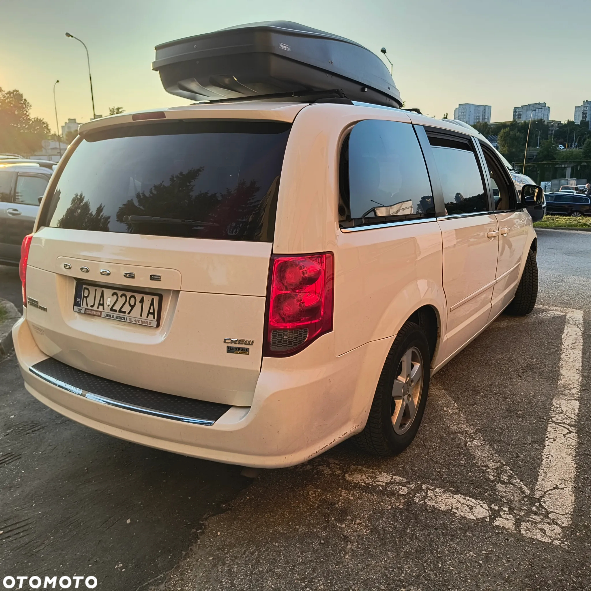 Dodge Grand Caravan - 8