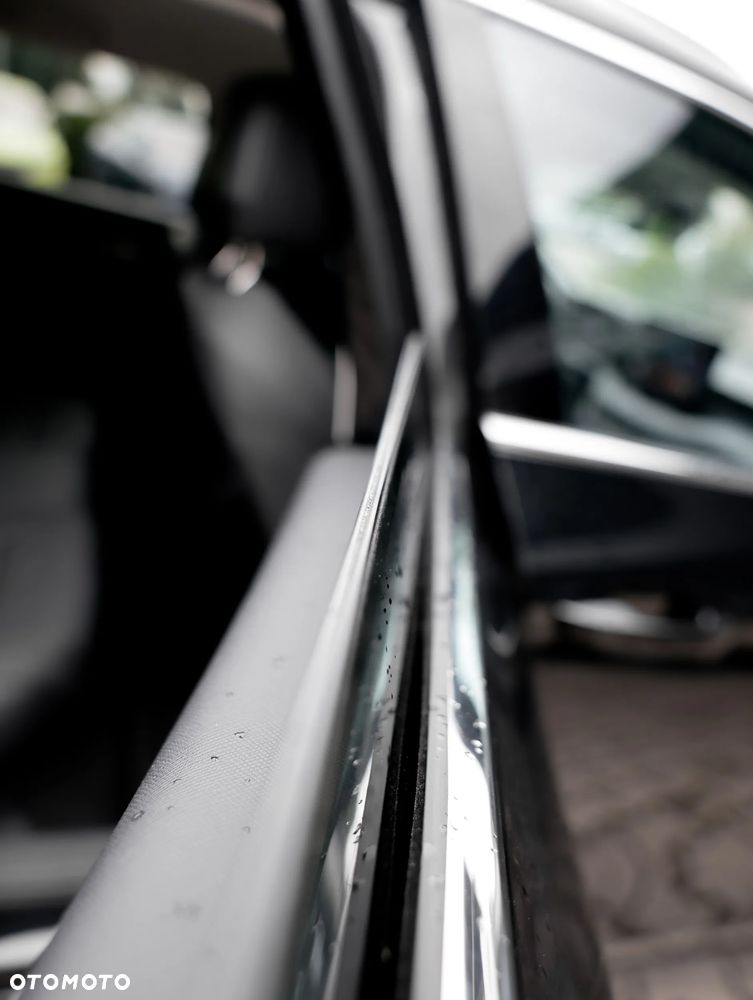 Skoda Superb 2.0 TDI SCR L&K DSG - 17