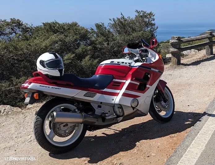Honda CBR 1000 F - 1