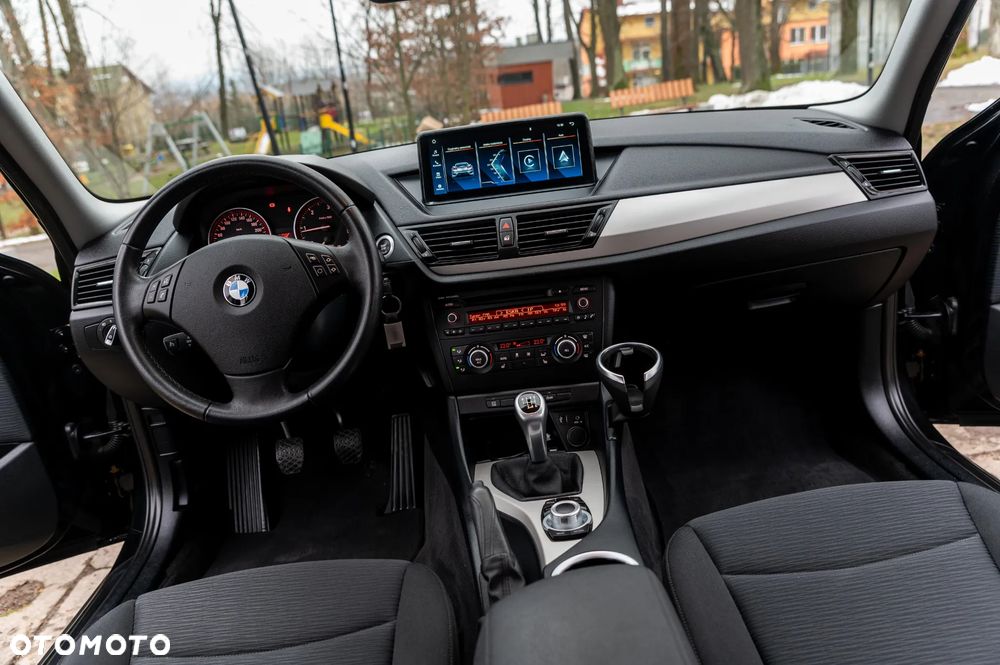 BMW X1 xDrive18d Sport Line - 36