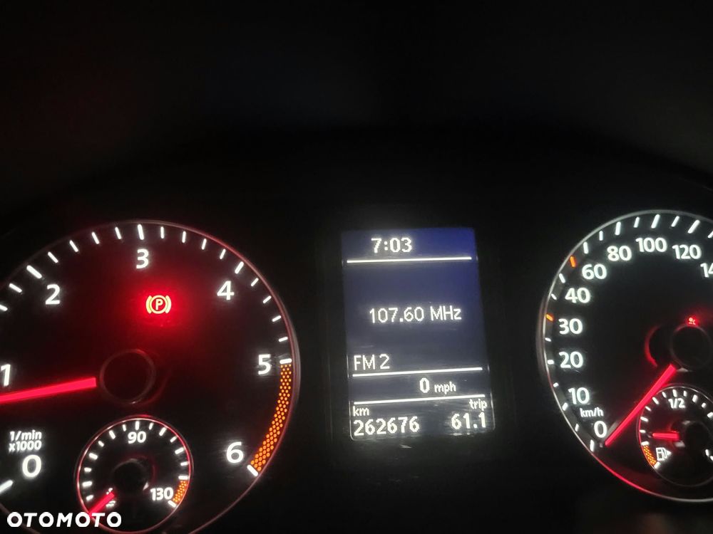 Volkswagen Touran 2.0 TDI DPF BlueMotion Technology Life - 23
