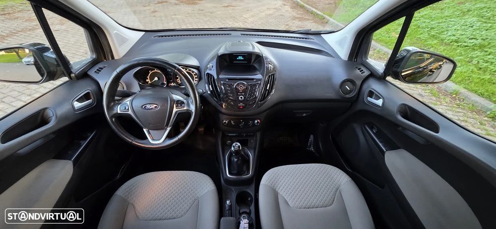 Ford Tourneo Courier 1.5 TDCi Titanium - 14