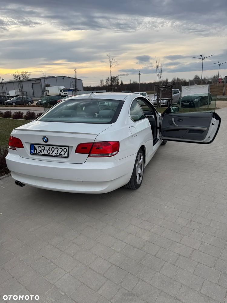 BMW Seria 3 325d - 14
