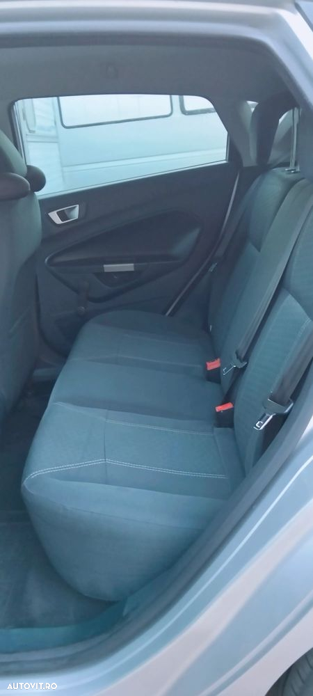 Ford Fiesta 1.6 TDCi DPF Titanium - 18