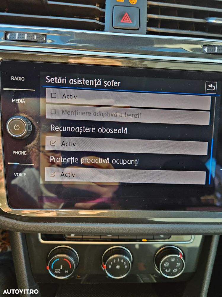 Volkswagen Tiguan - 8