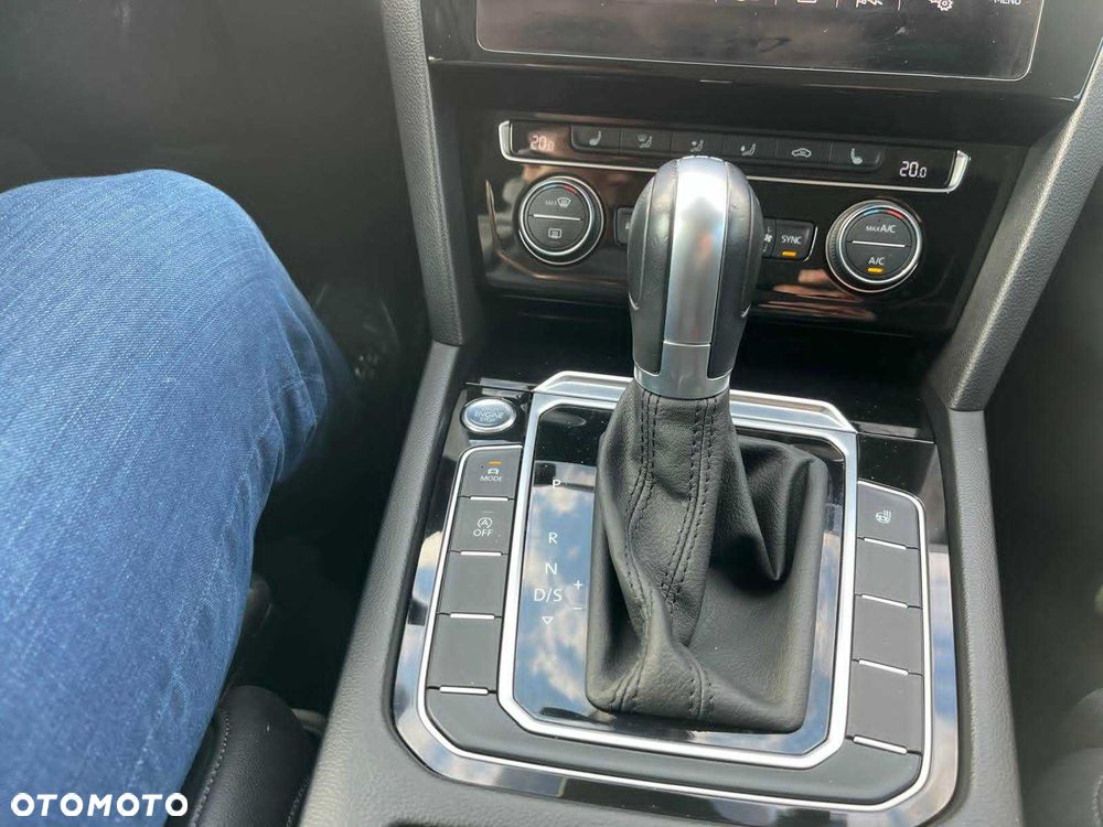 Volkswagen Passat - 7