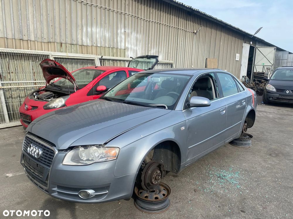 189 / Audi A4 B7 / Na Części / - 3