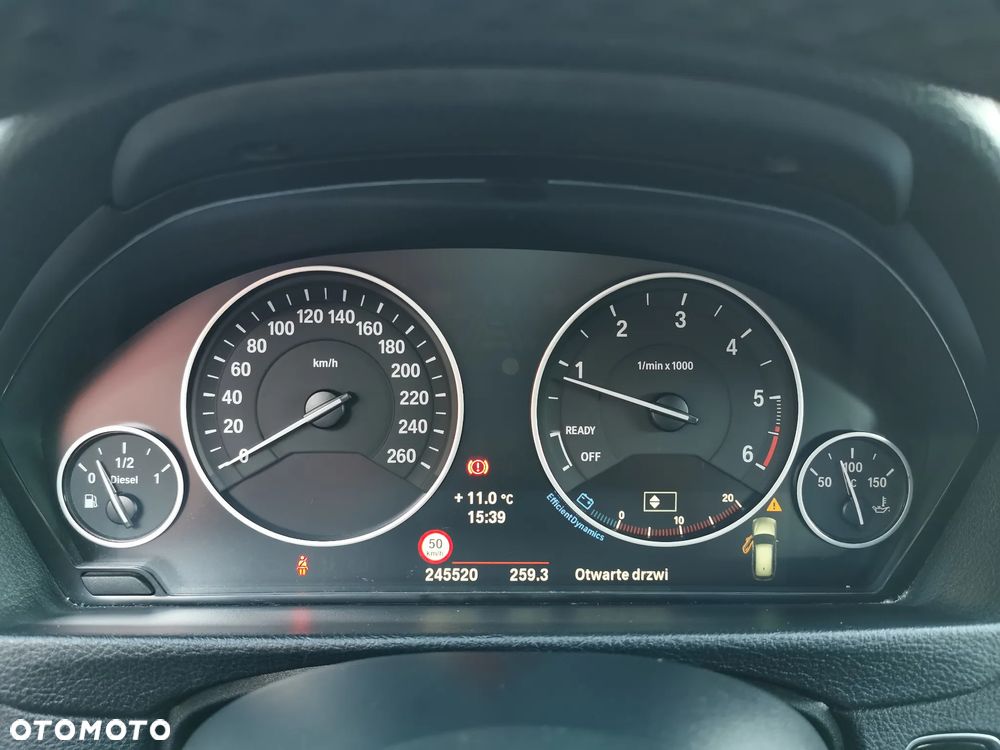 BMW Seria 3 320d xDrive - 35