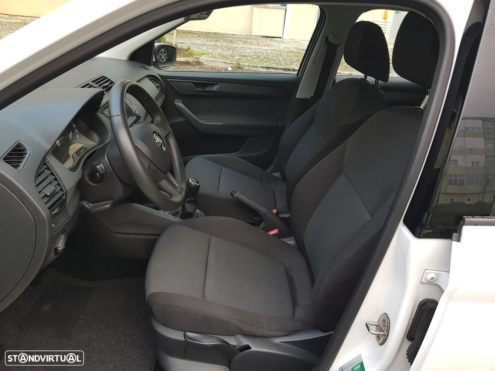 Skoda Fabia Break 1.0 Style - 23