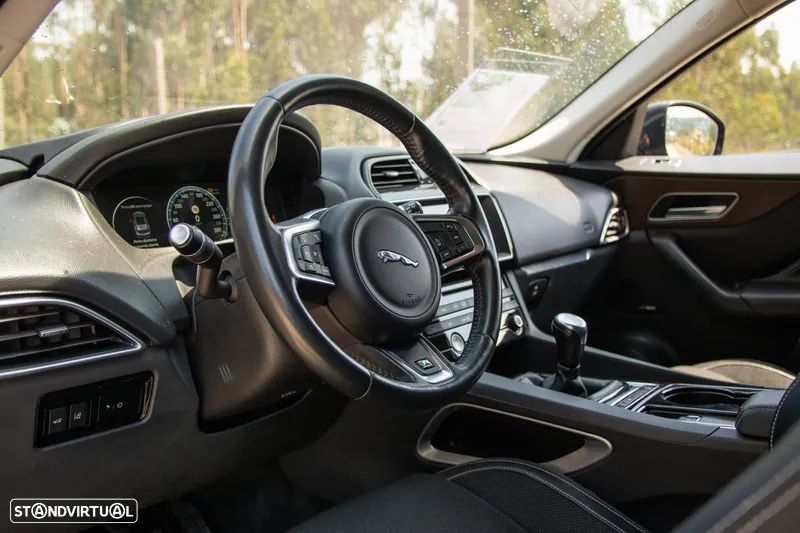 Jaguar F-Pace 20d R-Sport - 12