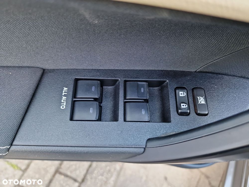 Toyota Corolla 1.6 Premium EU6 - 19