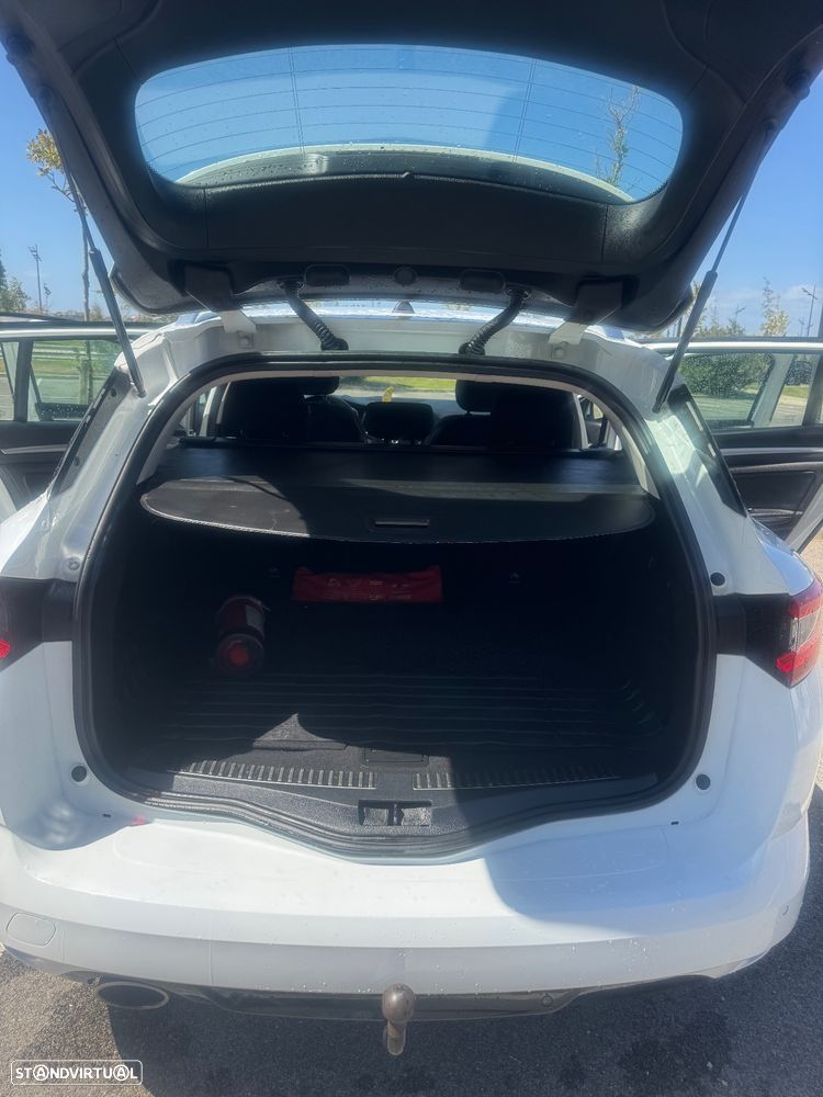 Renault Mégane Sport Tourer - 12