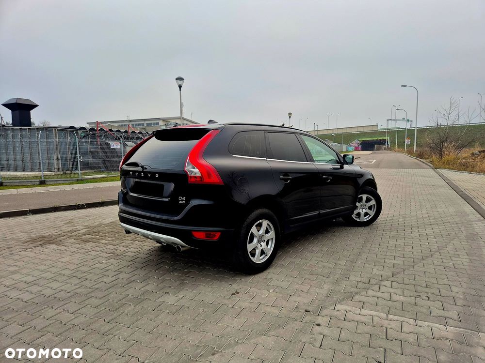 Volvo XC 60 2.4D AWD Momentum - 23
