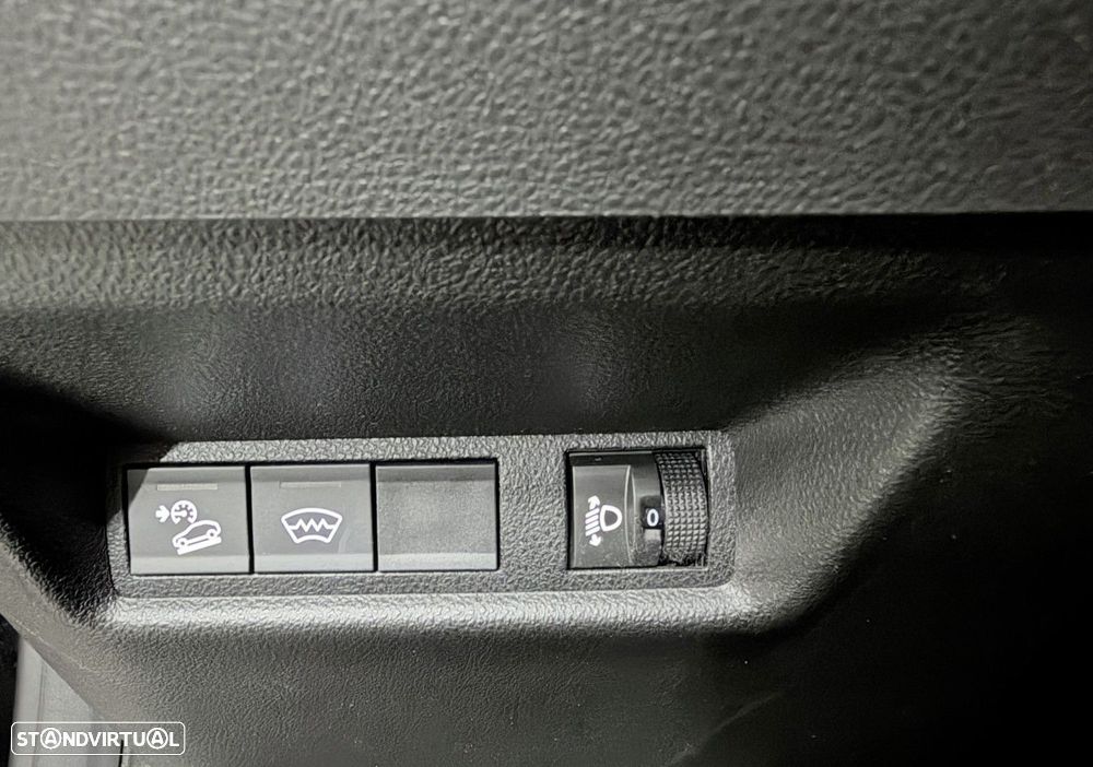 Jeep Avenger 1.2 GSE T3 Altitude - 20