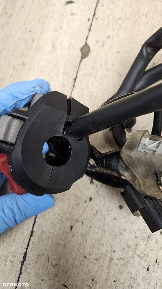 Przełącznik prawy Honda CRF 1000 Africa Twin  35130-MJP-G82 - 11