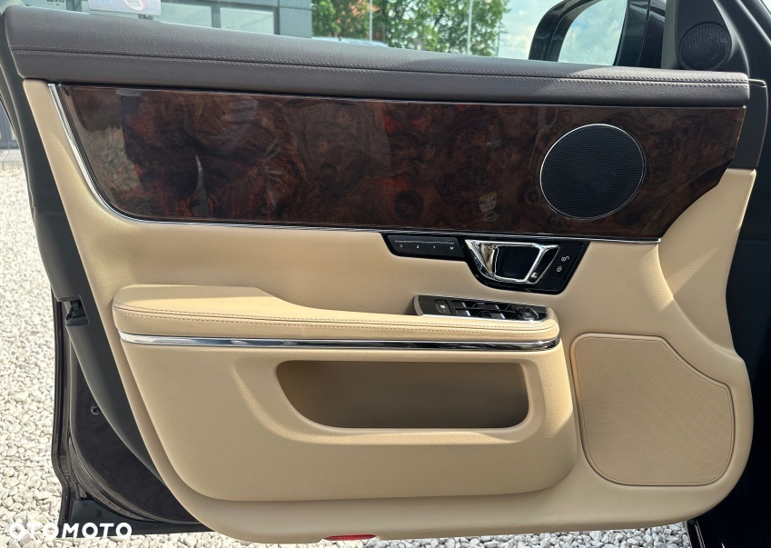 Jaguar XJ 3.0 D V6 Portfolio - 16