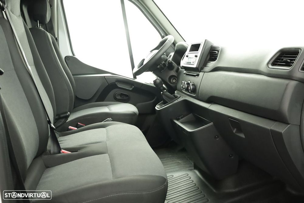 Renault master ver-2-3-dci-l2h2-3-5t - 19