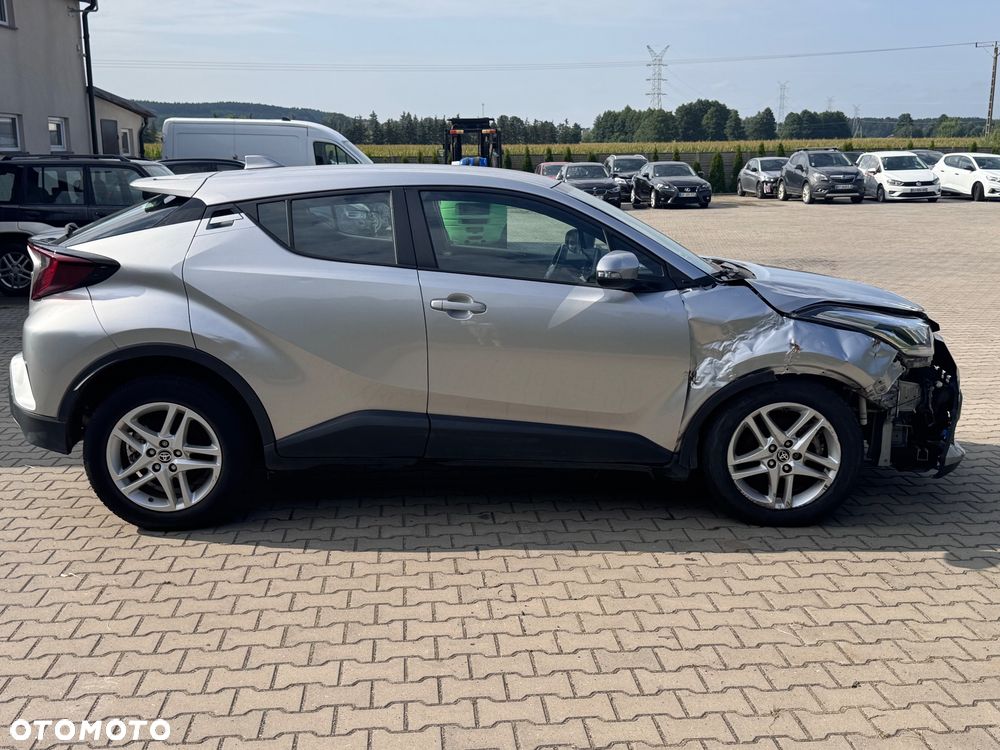 Toyota C-HR - 12