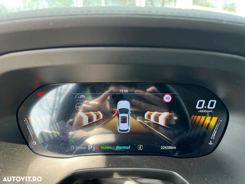 MG ZS HEV 1.5 GSI AT Exclusive - 10