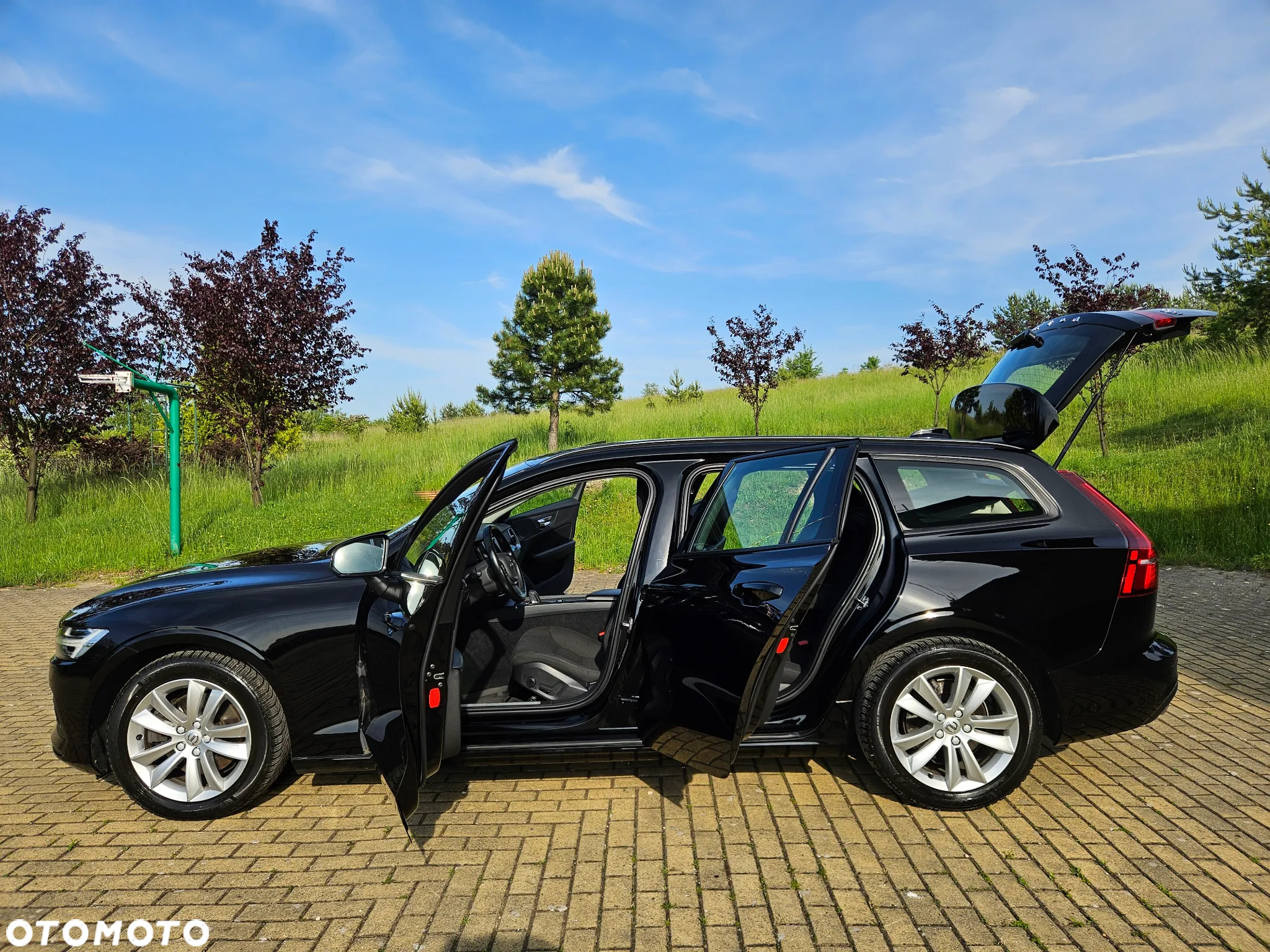 Volvo V60 D4 Momentum Pro - 36