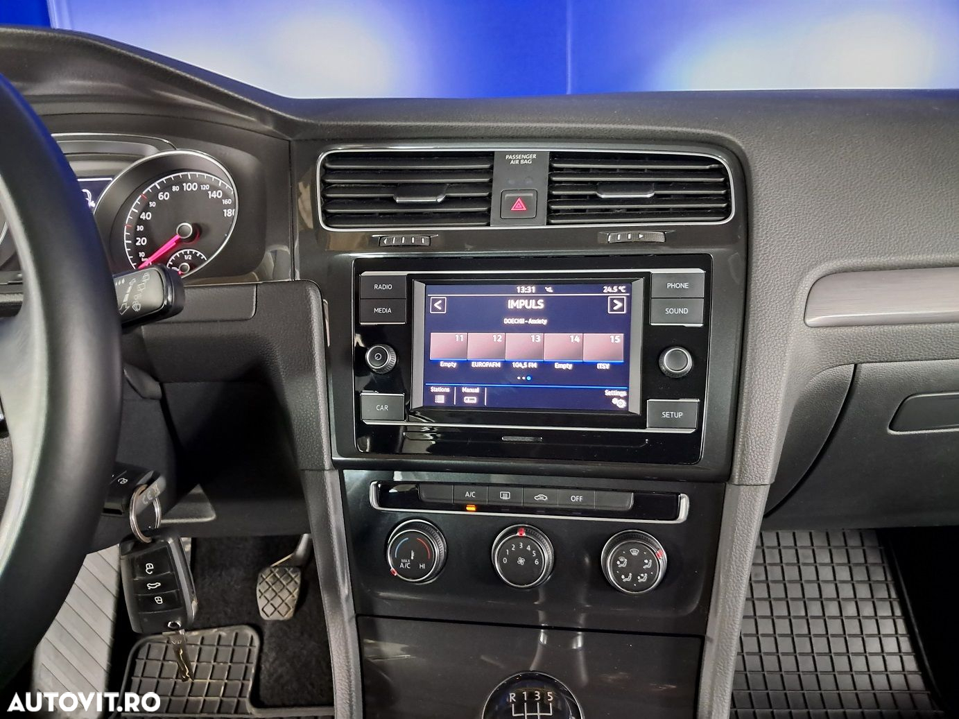 Volkswagen Golf - 15