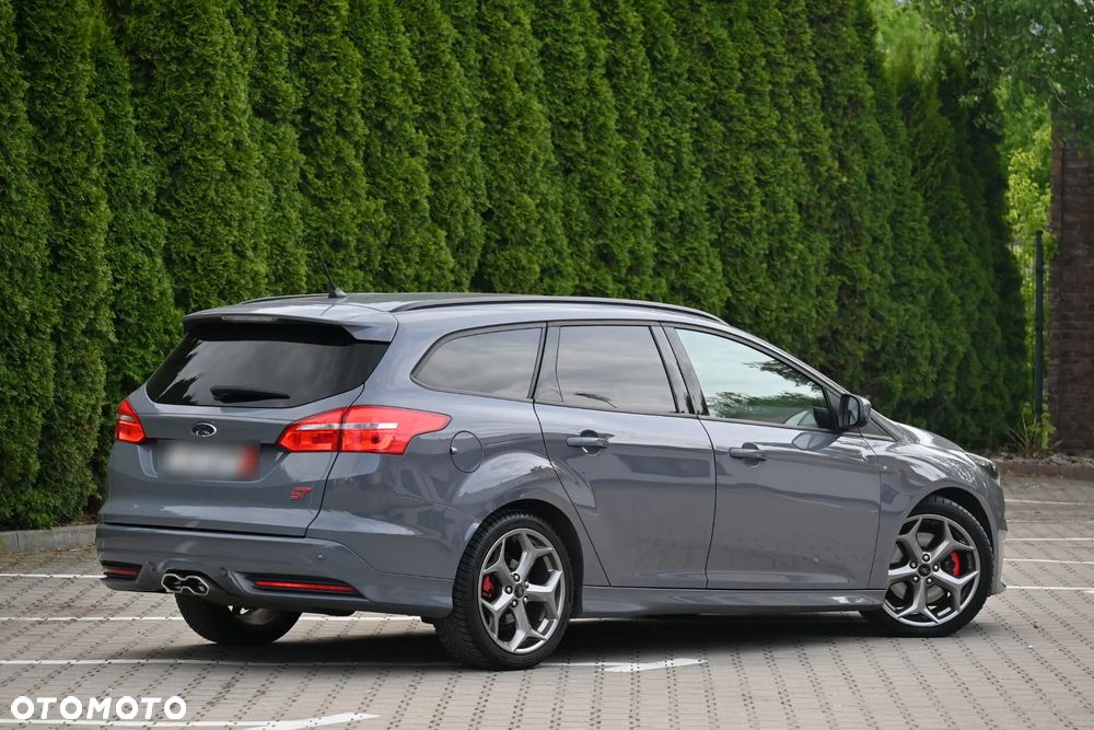 Ford Focus 2.0 TDCi ST-2 PowerShift - 11