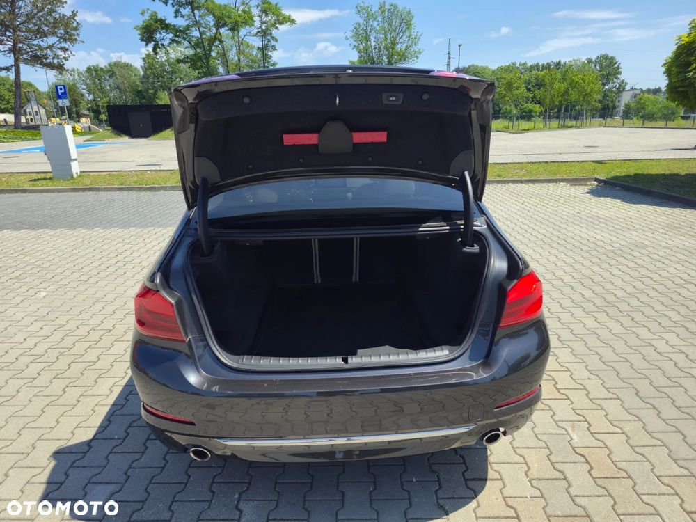 BMW Seria 5 520d xDrive Luxury Line - 10