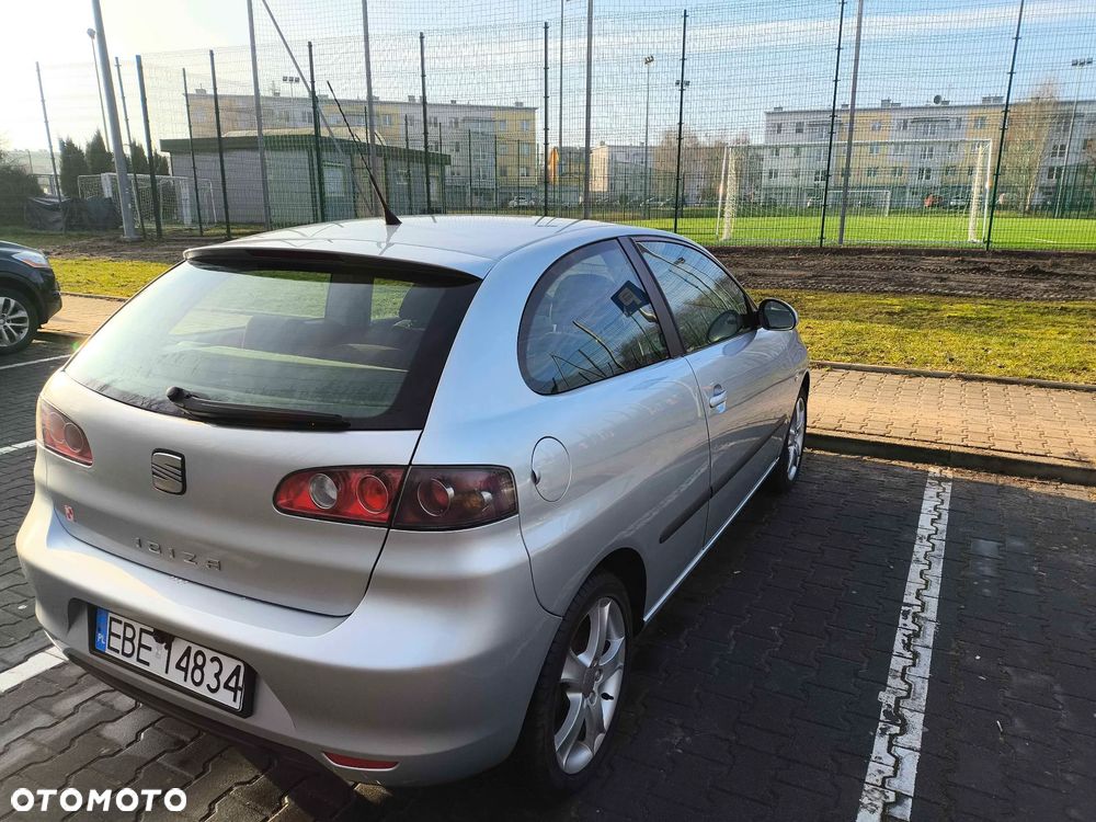 Seat Ibiza SC 1.4 16V Reference - 6
