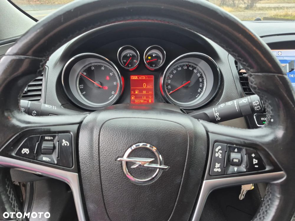 Opel Insignia 2.0 CDTI - 8