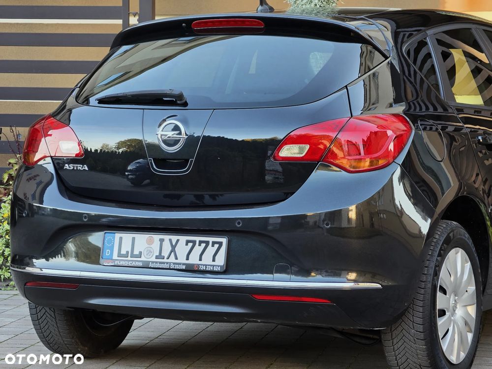 Opel Astra 1.4 T Cosmo EU6 - 24