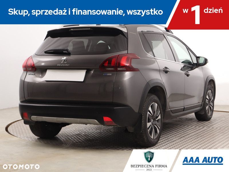 Peugeot 2008 - 6